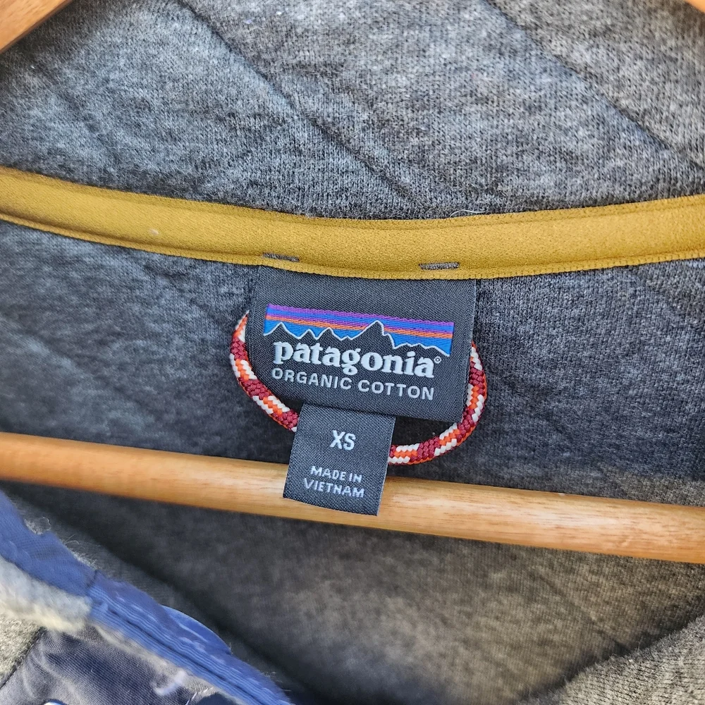 Patagonia Organic Cotton Quilted Pullover - Picture 6 of 8